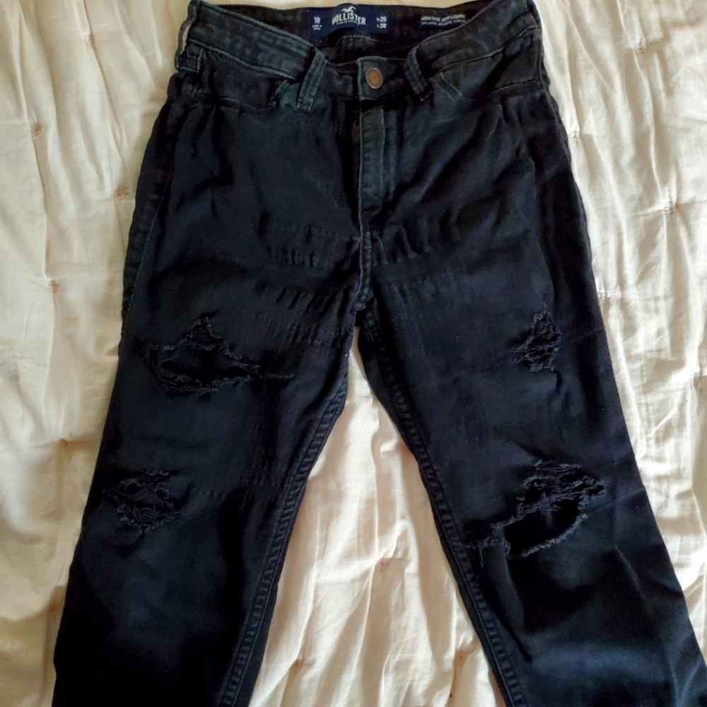 Hollister Jean's waist 25 length 28